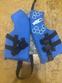 Kids Life Jacket   10 $ 