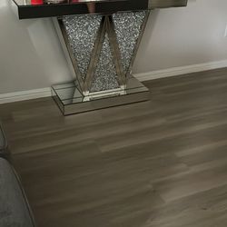 Mirrored Consol Table