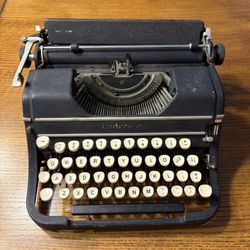 Underwood Typewriter 1900s 
