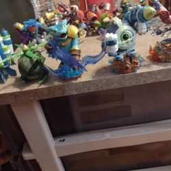 SKYLANDERS. DIFFERENTES. TAMAÑOS
