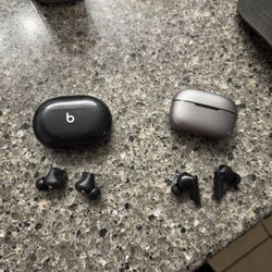 Monster And Beats In Ear Headphones 