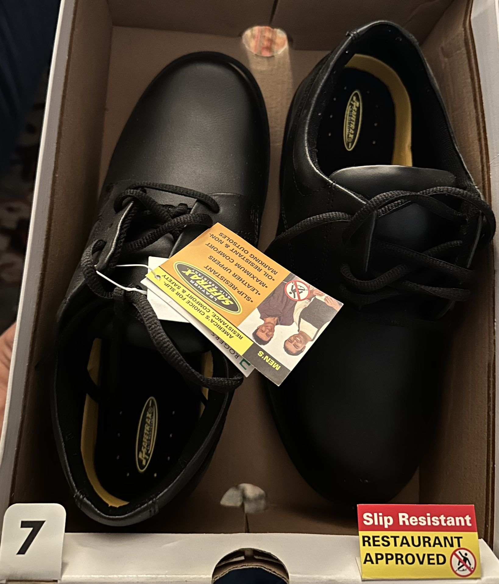 Safetrax Slip Resistant Shoe Size 7 Men