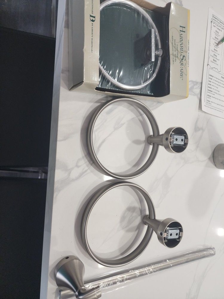 3 Bath Towel Ring And 1 Towel Bar