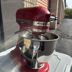 KitchenAid Artisan 5-Qt Tilt-Head Stand Mixer – Barely Used