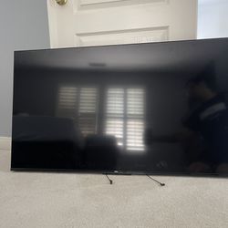 TCL 50" LED TV with Wall Mount - Used
