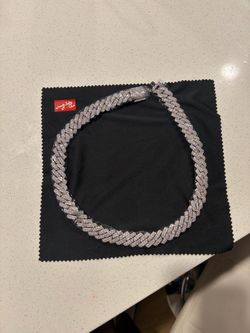 Cuban Link Glistening Chain