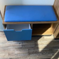 Luggage Bench With Compartments On The Bottom 
