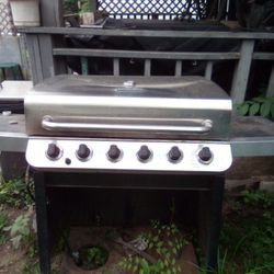 Charbroil ((Stainless Steel)) grill,!!!!! Never Used Much At All!!!!$$$$75