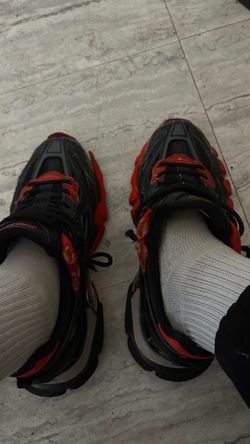 balenciaga track v2