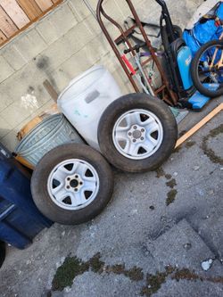 Vendo  2 rines De Toyota Tacoma Size 15