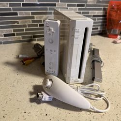 Nintendo Wii loaded With Wii and GameCube games