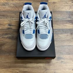 Jordan 4 Military