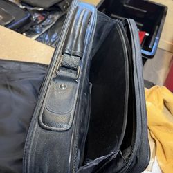 Black laptop briefcase-carrying case