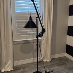 Pulley Floor Lamp