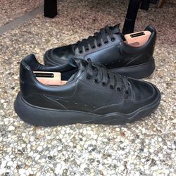 Men’s Black Sneakers
