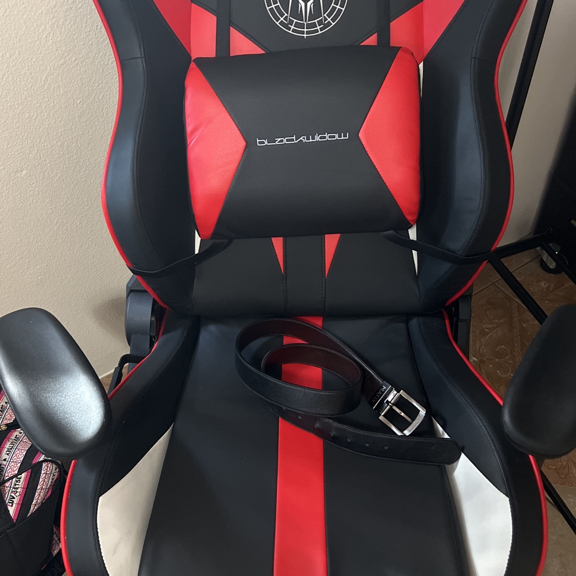 Black Widow Gaming Chair for Sale in Fontana, CA OfferUp