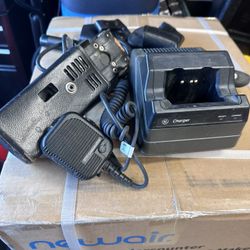 He Radio Charger/ Holster/ Mic