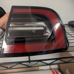 2022 Tesla Model Y Right Hand Side (Passenger Side) Tail Light Body side 