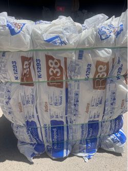 R-38 Kraft Faced Batt Insulation 12 in. x 24 in. x 48 in. (72 sq. ft.)(4 Per Master Pack)