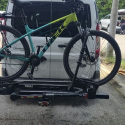 Thule T2 Pro XTR 2 Locking Bicycle Hitch Bicycle Rack. Bike Rack 
