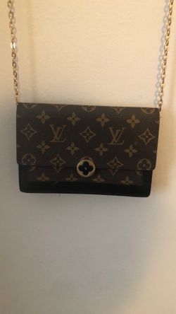 Louis Vuitton shoulder bag chain wallet