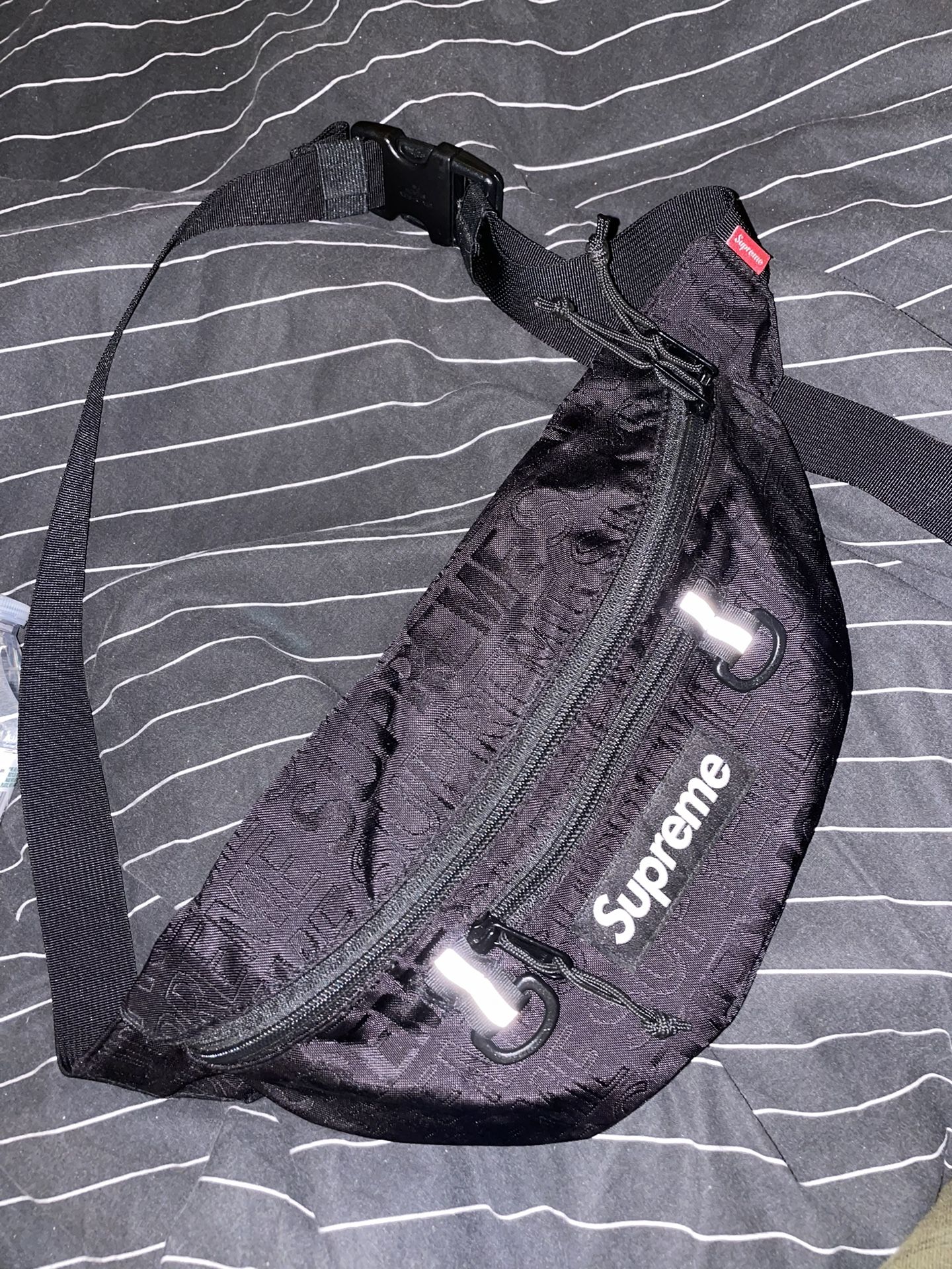 Supreme fanny pack (ss19)