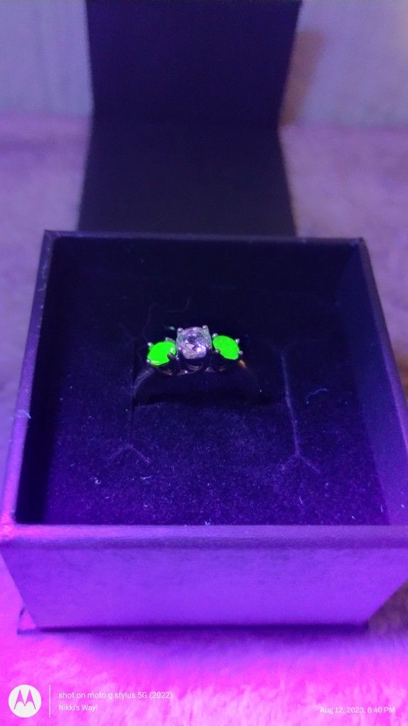 White Sapphire And Uranium Glass 925