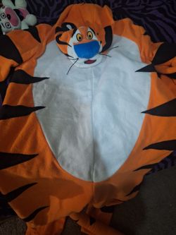 Costume