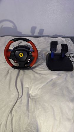 Game steering wheel and pedal