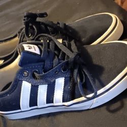 Adidas boys tennis 3.5