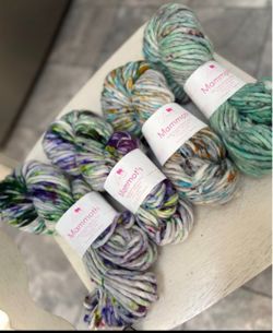 Immaculate 4 Skeins of Baah Yarns Super Duper Bulky Mammoth 100% Superwash Single-Ply Merino Yarn in OOAK Colors, please see photos and feel free to m