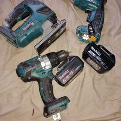 Makita Tool Set With Batteries 