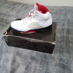 Jordan 5 Retro  Fire Red (2012) Size 13