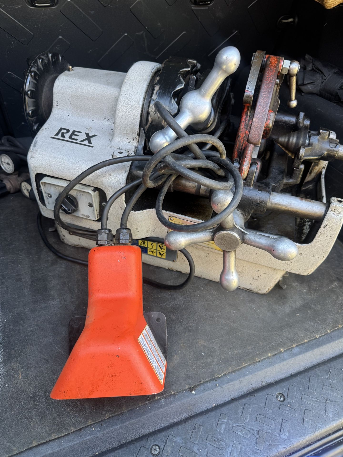 2” Rex Pipe Threading Machine Good Condition.. Pipe Threader Machine