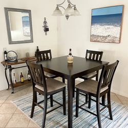 Beautiful Counter Height Dining Room Set With 4 Cushioned Chairs