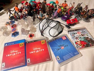 Disney infinity game and figures PlayStation