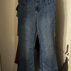 Women’s Clothing 