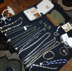 Jewlery mostly costume and plated items