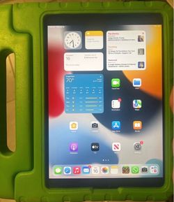 Apple iPad in Green Kids Case