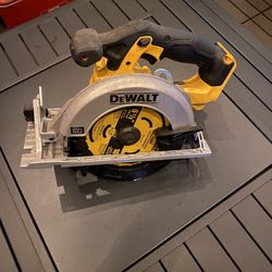 DeWalt 6.5 Sidewinder Circular saw 20v 