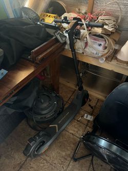 KQi Electric Scooter
