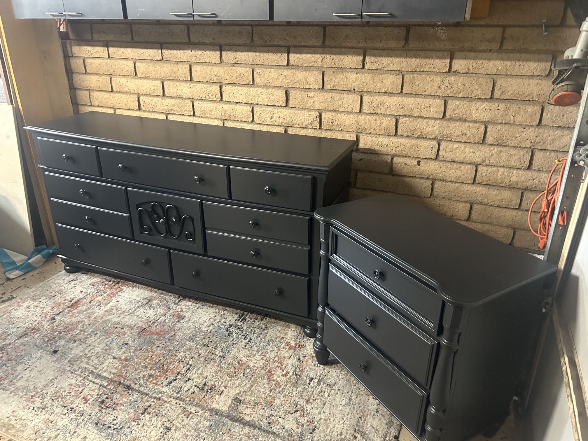 8 Drawer Dresser And Nightstand Set