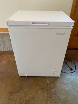 Insignia Chest Freezer