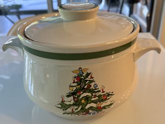 Vintage Montgomery Ward Christmas 3 qt Soup Pot 