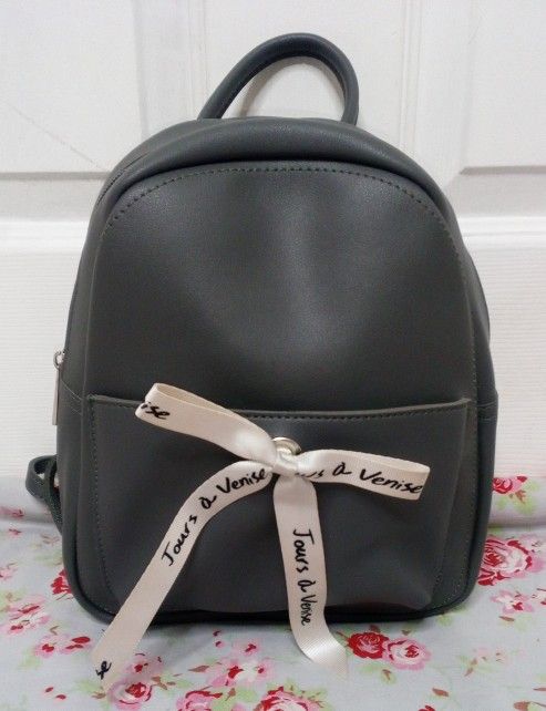 Miniso mini backpack for little girls