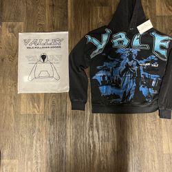 Vale Hoodie