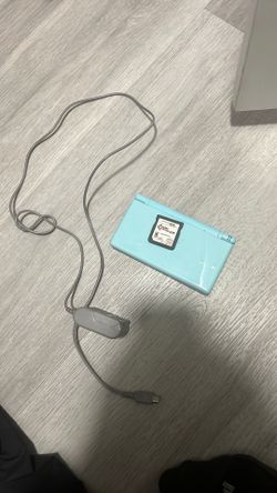 Nintendo ds handheld console
