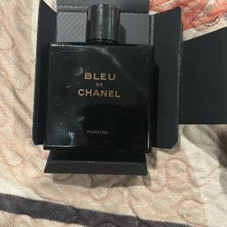 Bleu De Chanel Perfum Pour Homme 