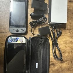 Nintendo Switch Oled And Nintendo Switch First Gen Bundle