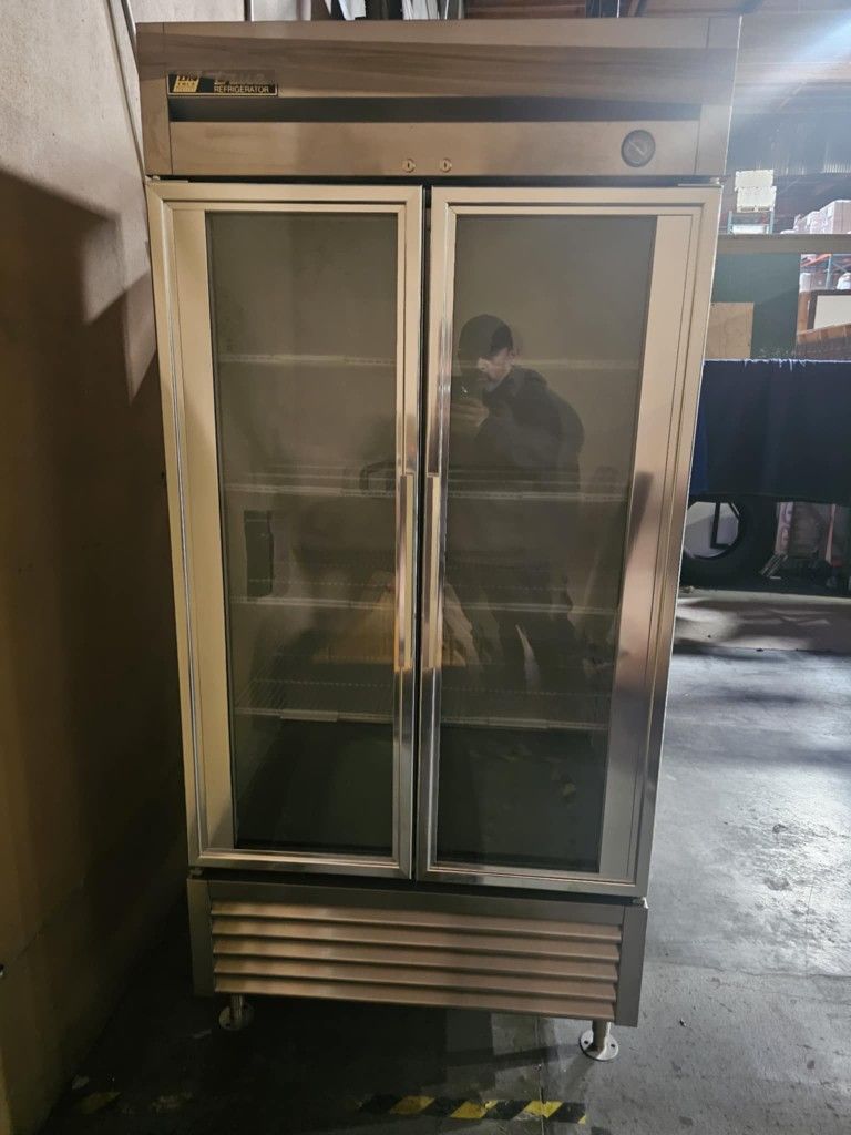 True T 35G HC FGD01 35 Cu. Ft Refrigerator With Glass Doors